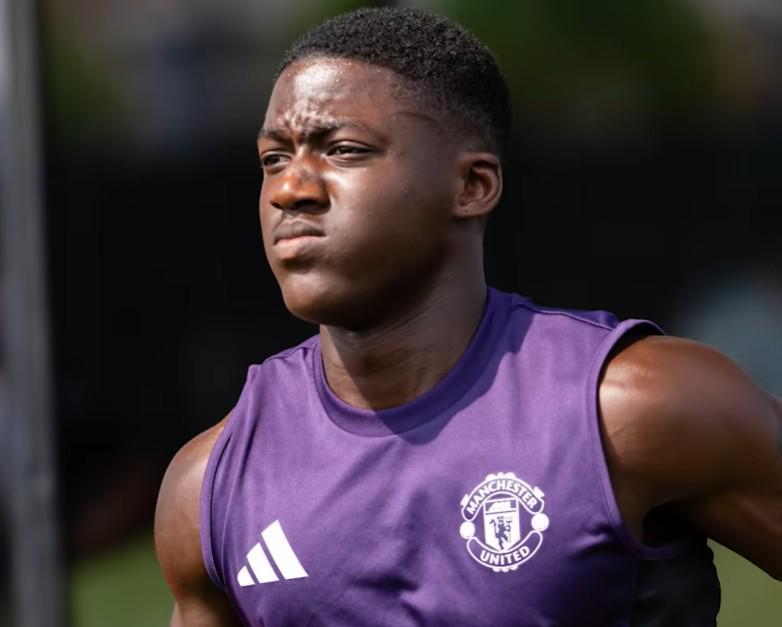 暗示得不到阿莫林认可？梅努回应网友对社媒的猜测：夸大其词